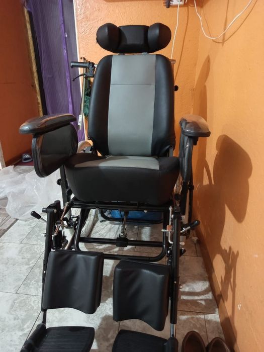 Продам коляску инвалидную