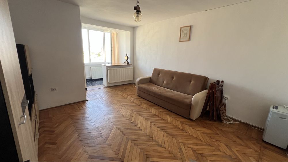 Garsoniera Tractorul, Str. Aleea Constructorilor