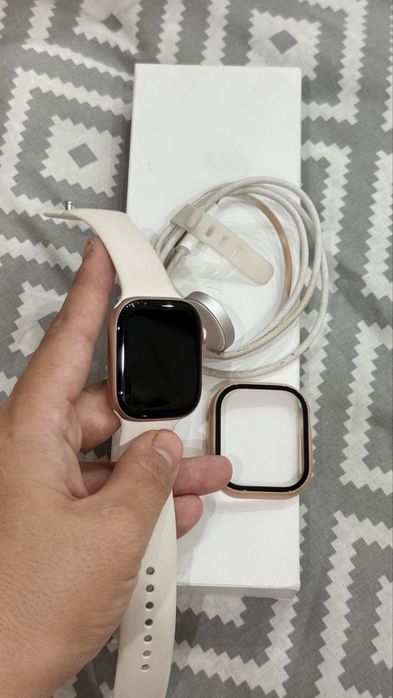 Apple Watch Series 10 M/L 46мм золотистый-белый-бежевый