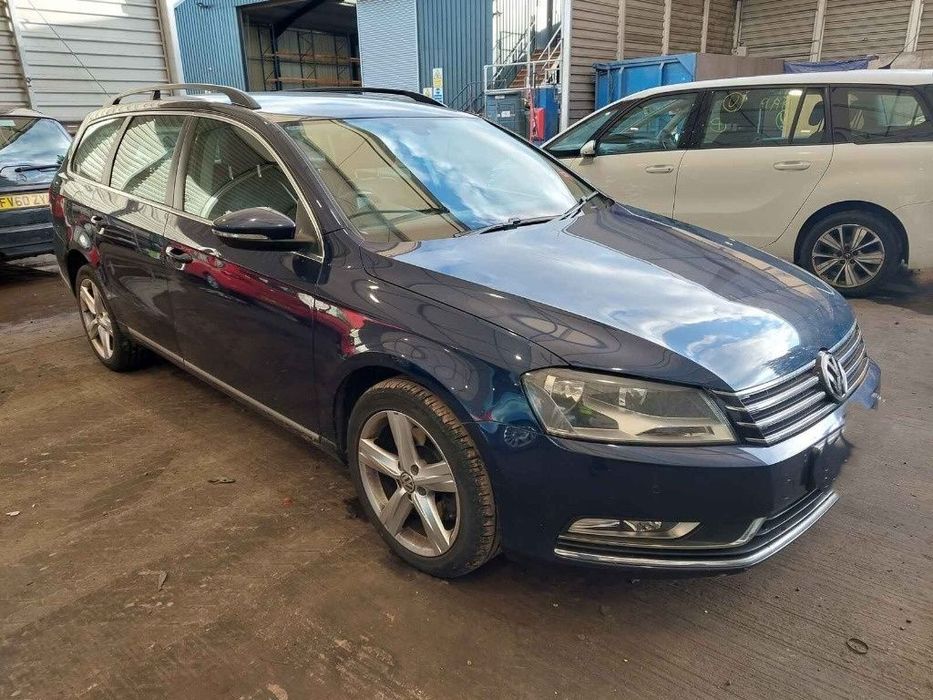 Aripa dreapta spate Volkswagen Passat B7 2011 VARIANT 2.0 TDI CFFB