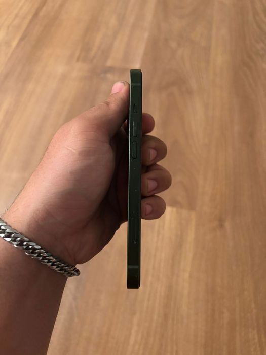 Продам Айфон 13 128 гб