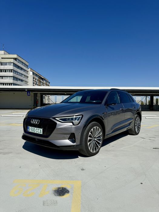 Audi Q8 e-tron 55 quattro 408 CP | S line | Virtual Mirrors | B&O | camere 360
