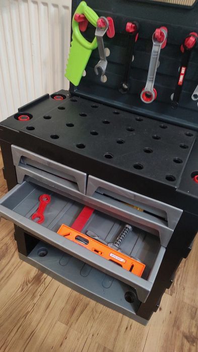 Suport pentru scule de jucărie