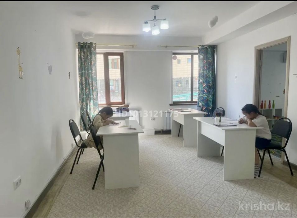 Продам мебель для учебного центра
