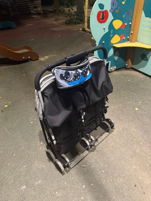 Продаю коляску для двойни (близняшек)