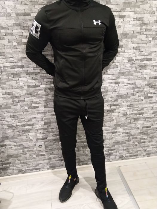 Мъжки спортен екип от памук или от полиамид