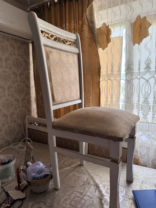 Продам стол со 12 стульями