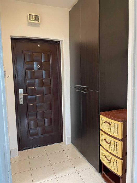 PARTICULAR, inchiriez (ofer) GARSONIERA (CORESI)  300 euro , Parter/9, 32 mp