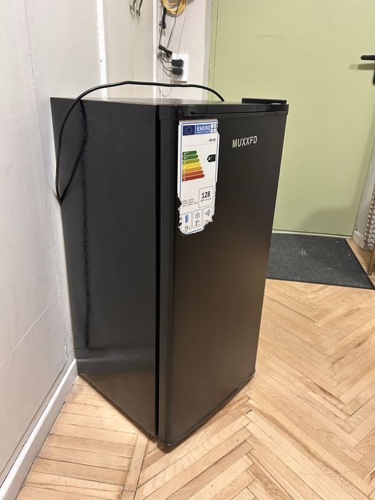 Мини холодильник MUXXED HD-95