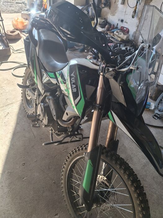 Продам мотоцикл 250кубиков пробег родной