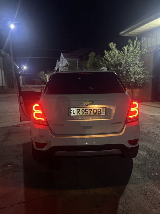 Tracker sotiladi!