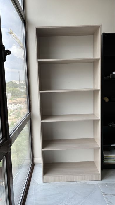 Продам книжный стелаж