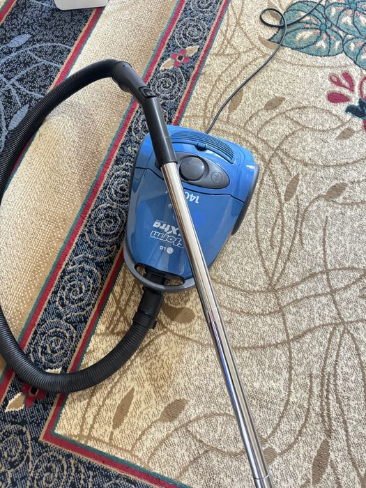 Пылесос в хорошем состоянии 1400 вольт