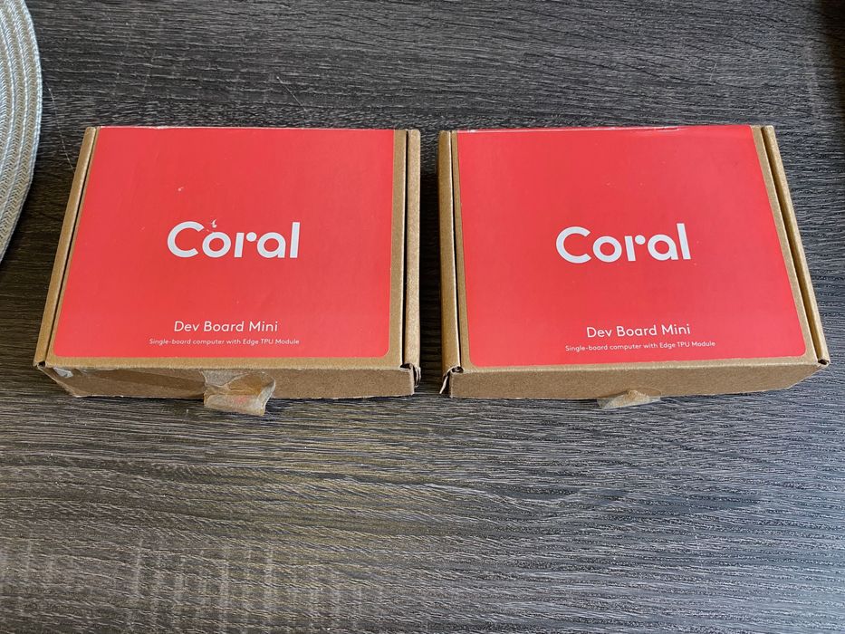 2 броя Coral Dev Board Mini и 3 камери за Coral