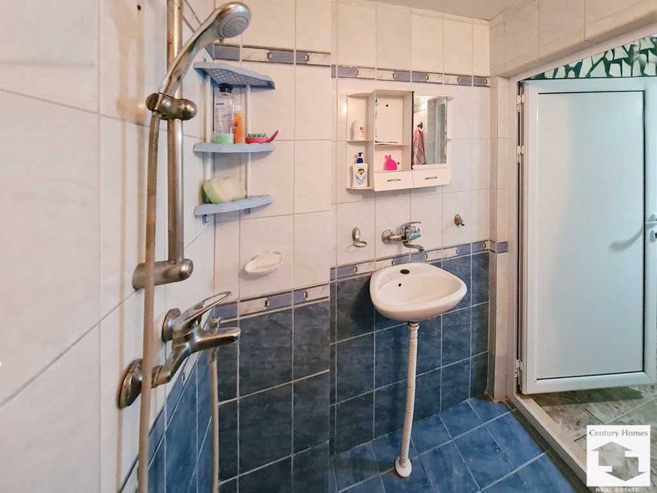 145269 Две къщи в един двор за продажба в гр. Полски Тръмбеш