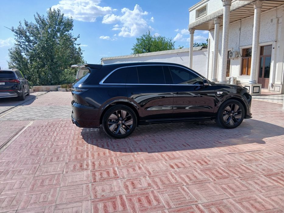 LIXIANG L6 MAX. 2025 kraska toza bir qoʻl moshina