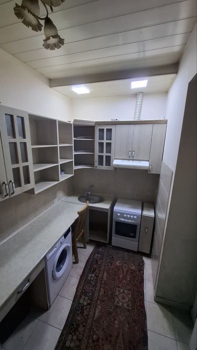 Шахар марказида Боллага Квартира Амир Темур хиёбони метро олдида!!!