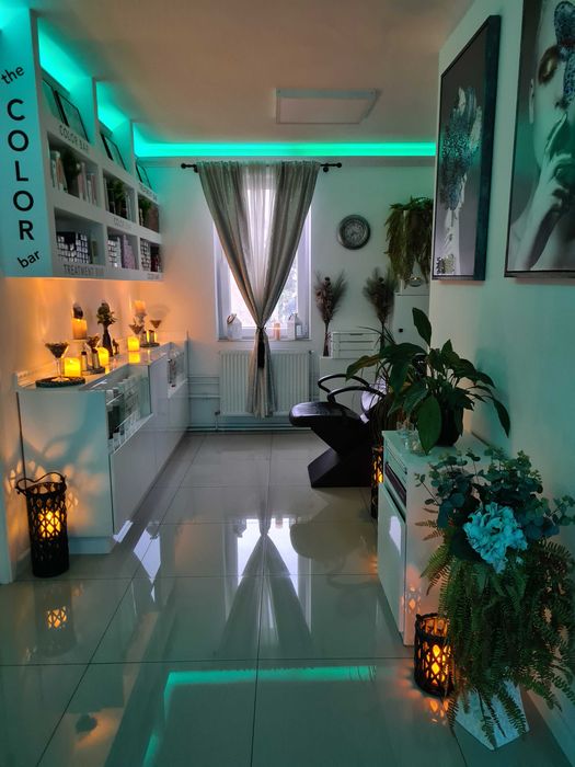 Pedichiură medicală/Extensii păr/Make-up/Epilare definitivă