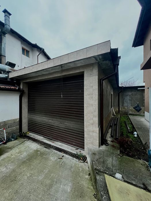 Паркомясто само за Мотори