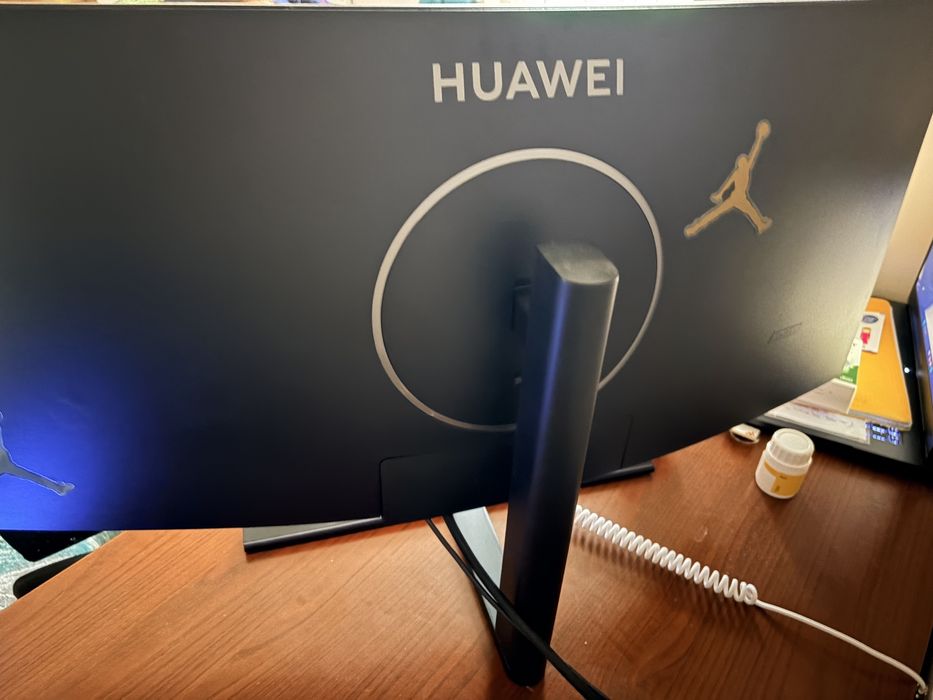 Monitor curbat Huawei