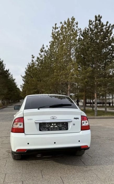 Продам PRIORA хэтчбек