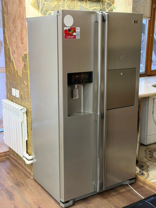 Холодильник LG двухдверный