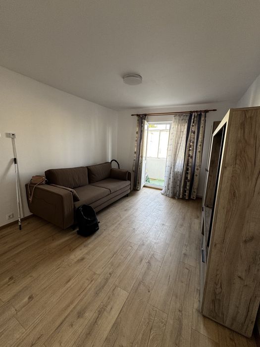 Apartament 3 camere, renovat, cu centrală proprie – Deva
