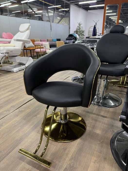 Парикмахерское кресло