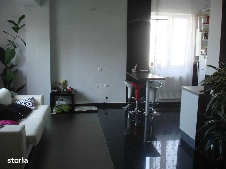 Garsoniera de vanzare , Pitesti