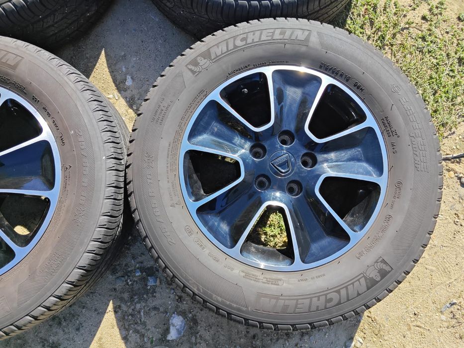 Jante Originale din Aluminiu de Dacia Duster M+S pe 16" pe Negru