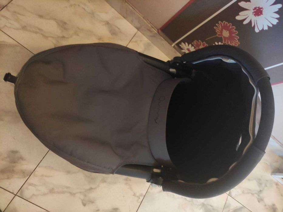 Кош за бебе в много добро състояние