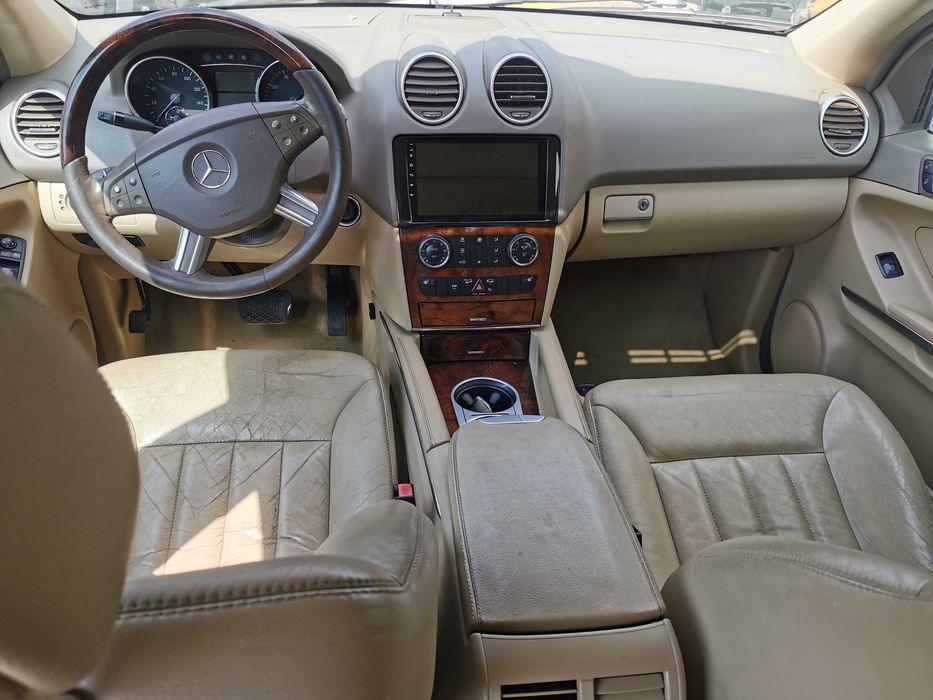 Dezmembrez mercedes ml w164 m350 i m272/bara fata ml/capota/aripa/