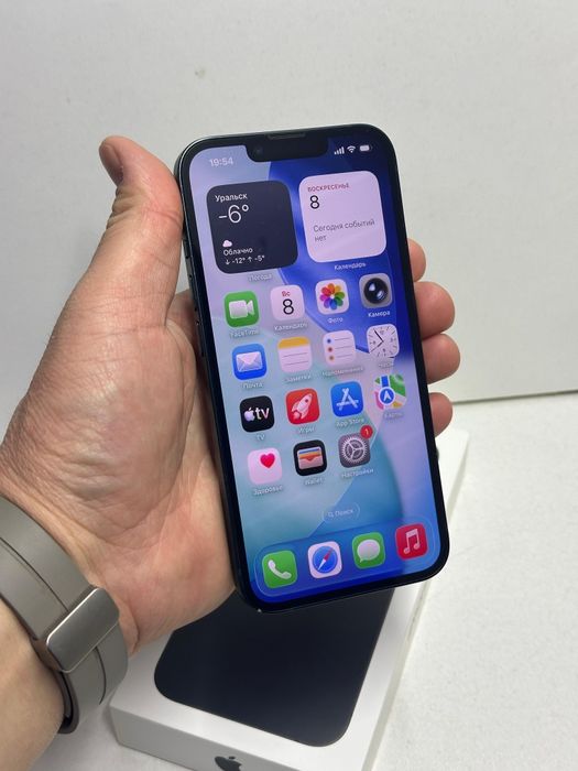 Продам Айфон 13 128г