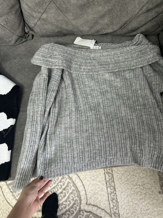 Продам кофты теплые