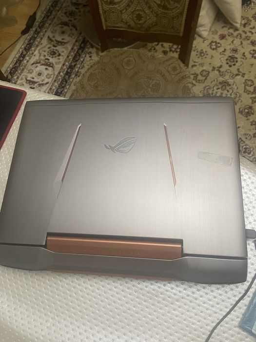 Игровой ноутбук Asus Rog G752