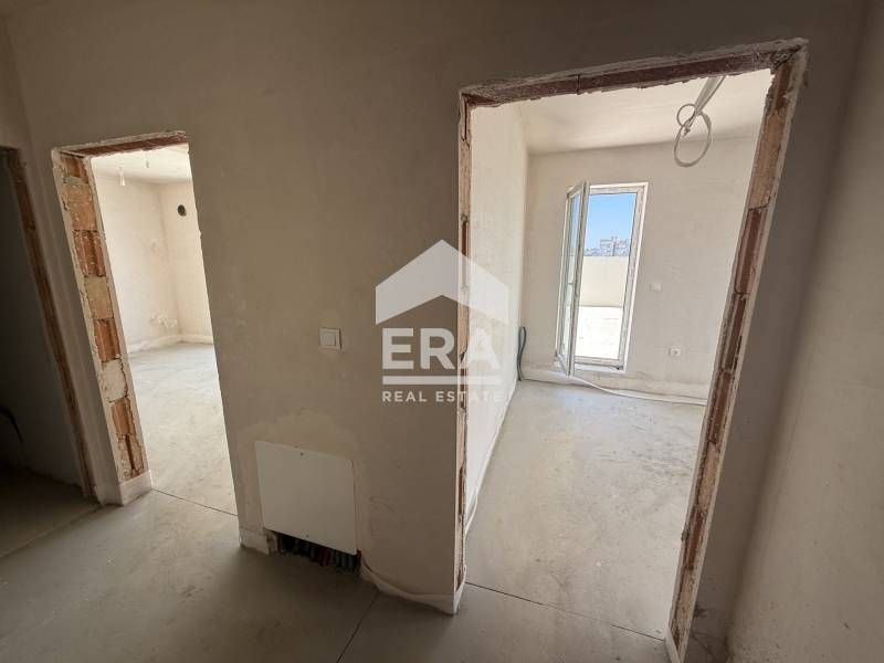 Продава се Четиристаен апартамент в Варна, Възраждане 1 - 174 кв.м за 821 €/кв.м - Снимка #10