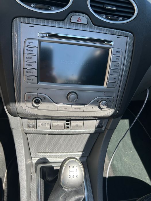 FORD Focus 2010 — imagine 5