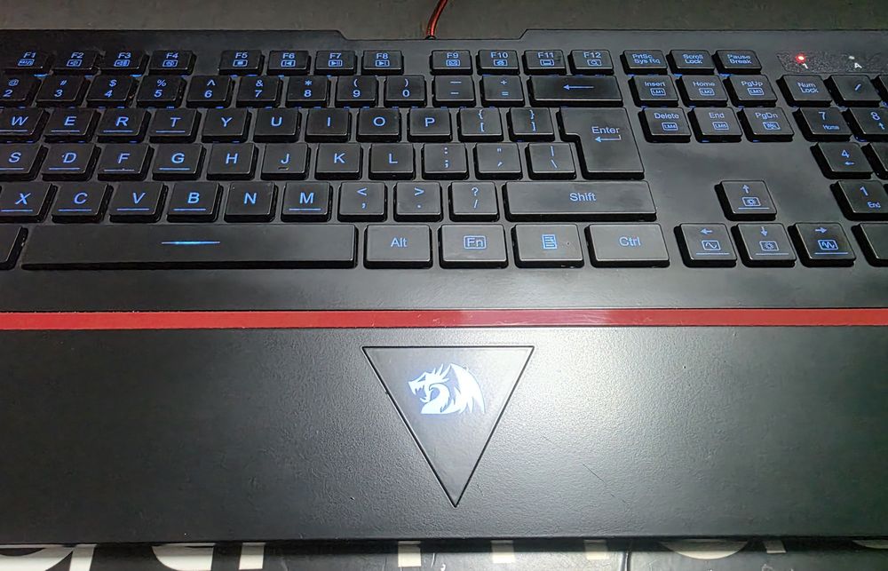 Tastatura iluminata Redragon