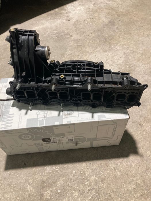 Всмукателен Колектор mercedes OM651