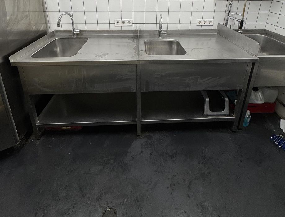 Мивки и работни маси за кухнята