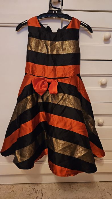 Празнични рокли за момиче 8-10 г.