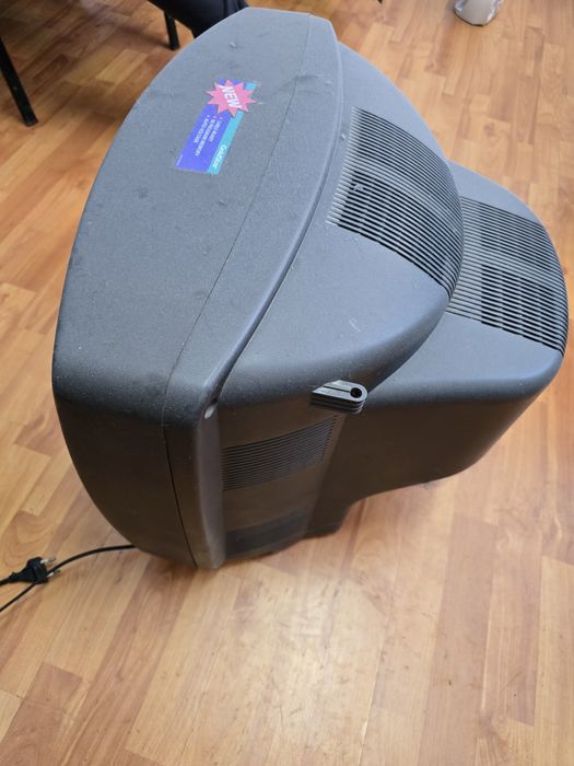 Televizor cu tub de caton