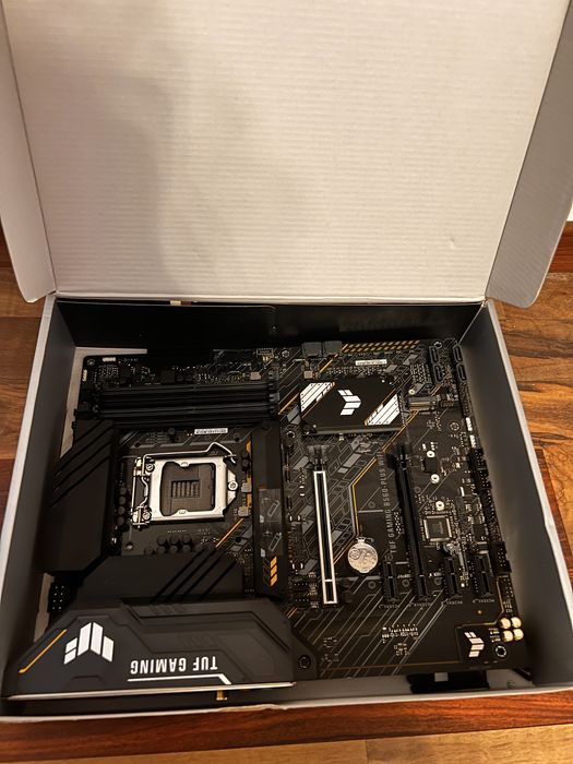 Placa de baza ASUS TUF GAMING B560M-PLUS