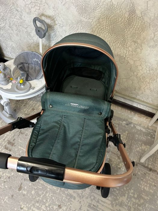 Продам коляску за 10000