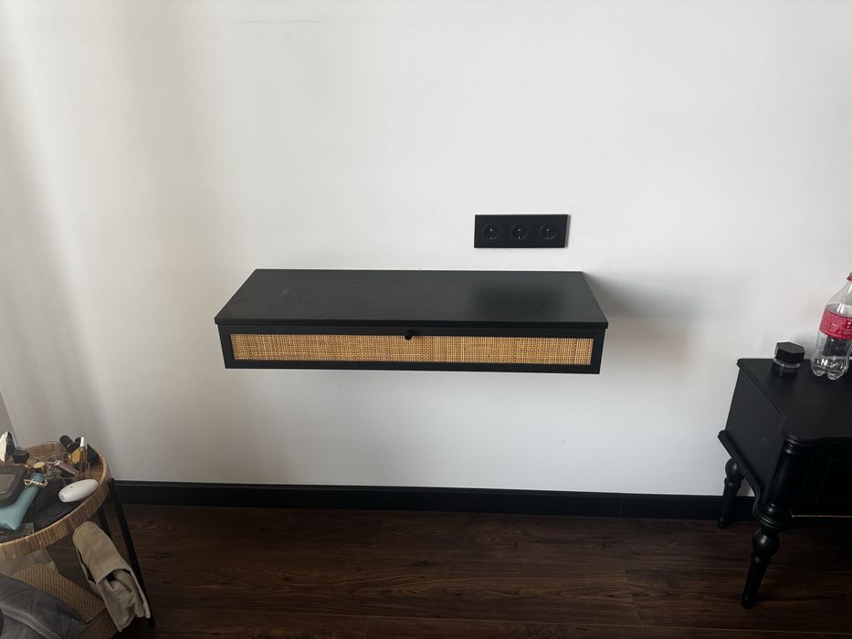 Туалетный столик, консоль