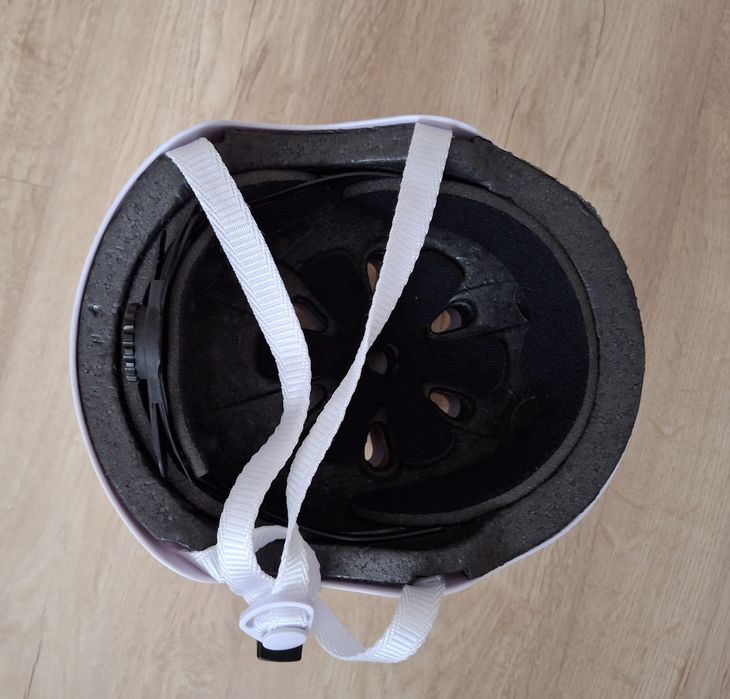 Шлем велосипедный белый