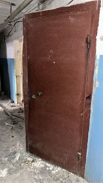 Дверий железныйе