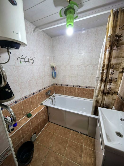 Продается 2 комнатная квартира в  третьем микрорайоне