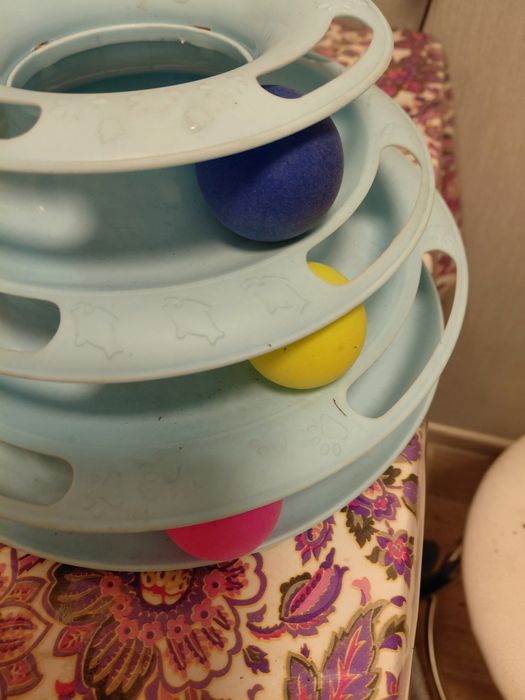 Продам  игрушки для кошек