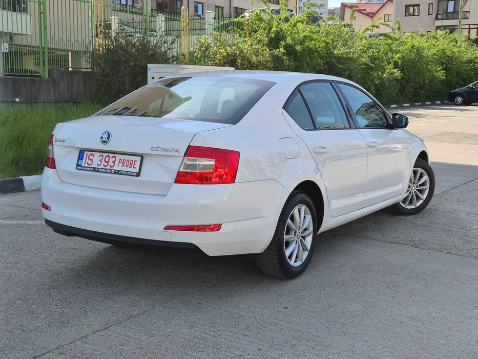 SKODA Octavia 2013 — imagine 3